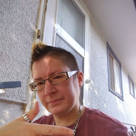 Meet your Posher, Myla - Picture 1 of 1